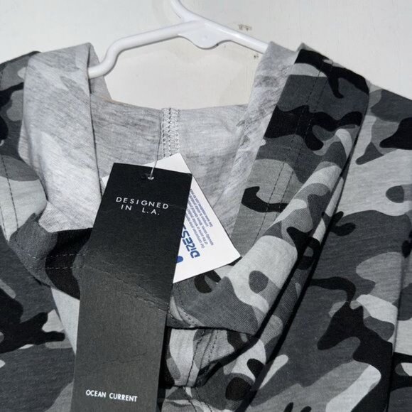 Ocean Current boys Camouflage Hooded T-Shirt S Gray & White - Picture 4 of 8